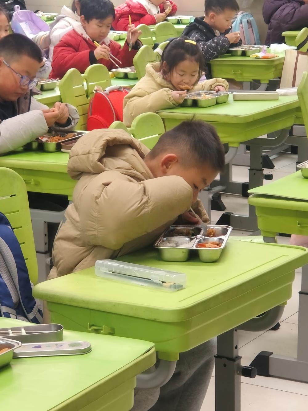 ceccde20862e425987a11425e43b3e32.jpg
